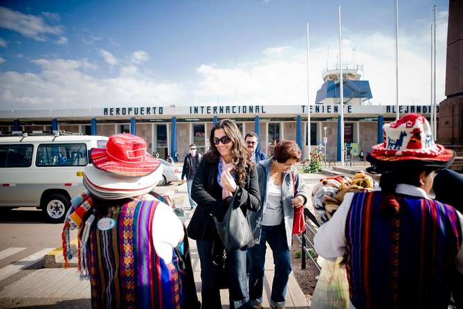 Recojo – Aeropuerto – Hotel